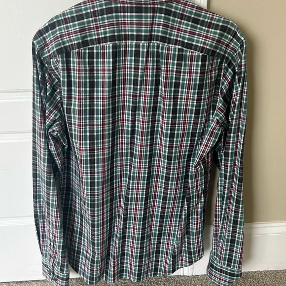 UNTUCKit Green and Red Plaid Men's Shirt - Men’s Medium - Picture 2 of 3